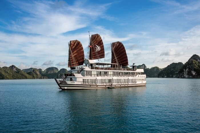 pelican halong cruise 1