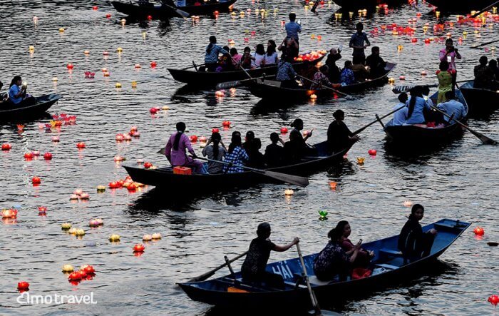 Profumo Pagoda, Chua Huong, luogo di pellegrinaggio sacro per buddisti vietnamiti
