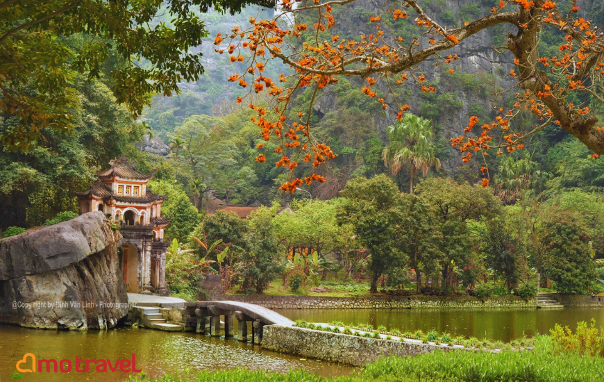 Pagoda Bich Dong – Una destinazione turistica imperdibile quando si arriva a Ninh Binh